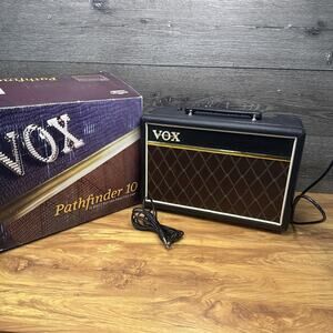 VOX ‎Pathfinder 10 V9106 Compact Guitar Amplifier Combo ~Gently Used